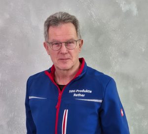 Bild Heiko Rether mit Brille